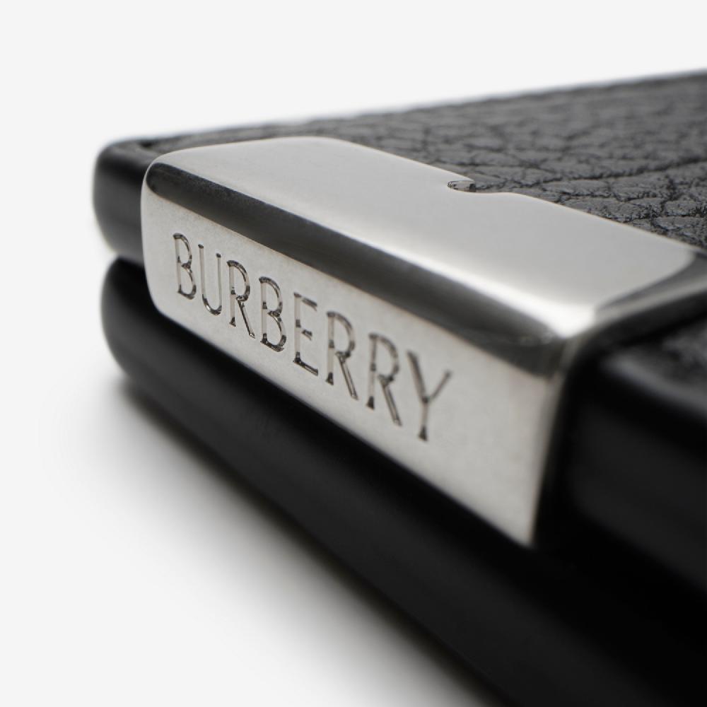 Burberry Tarjetero Plegable B CutPrecio 320 00 € Personalizable Con Iniciales