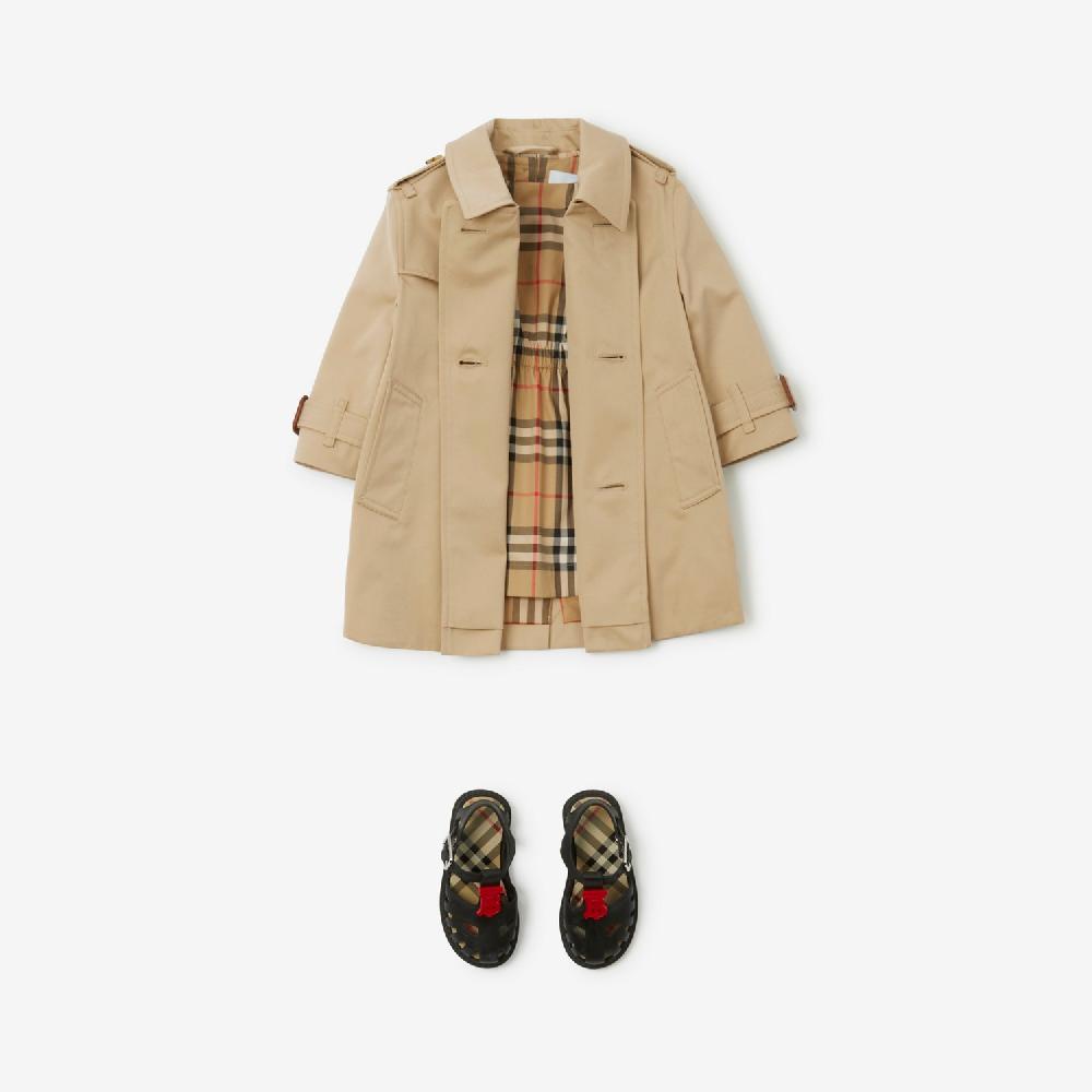 Burberry Trench Coat En GabardinaPrecio 990 00 € 6-24 Meses