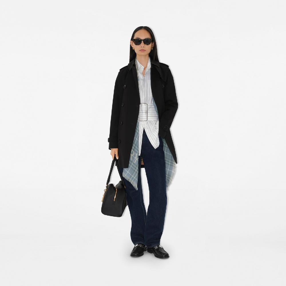 Burberry Trench Coat Heritage Kensington CortoPrecio 2.150 00 € Corte Estándar