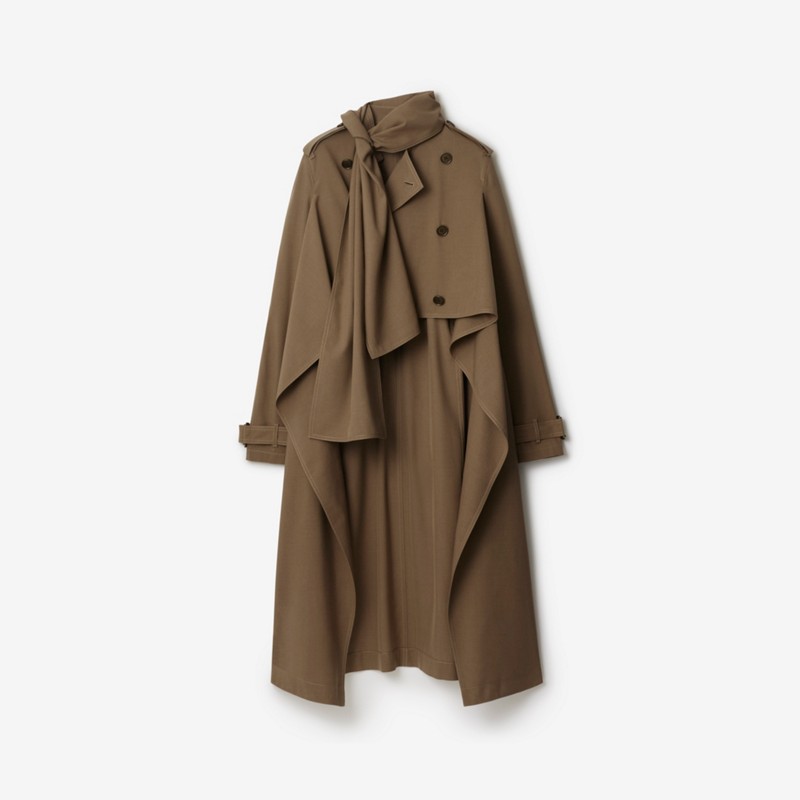 Burberry Trench coat largo en seda estilo bufandaPrecio 2.950 00 € Novedades