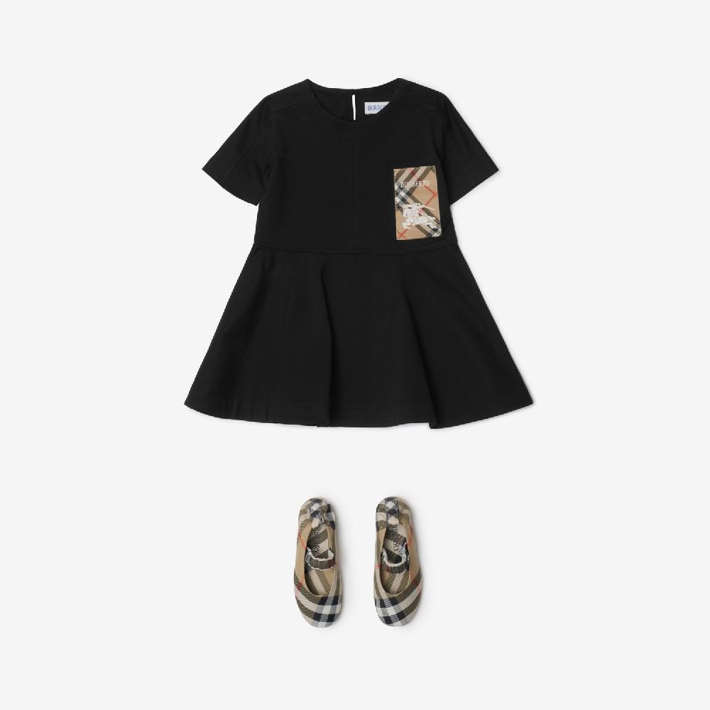 Burberry Vestido En Algodón Con Etiqueta CheckPrecio 240 00 € 6-24 Meses