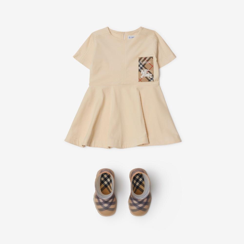 Burberry Vestido En Algodón Con Etiqueta CheckPrecio 240 00 € 6-24 Meses