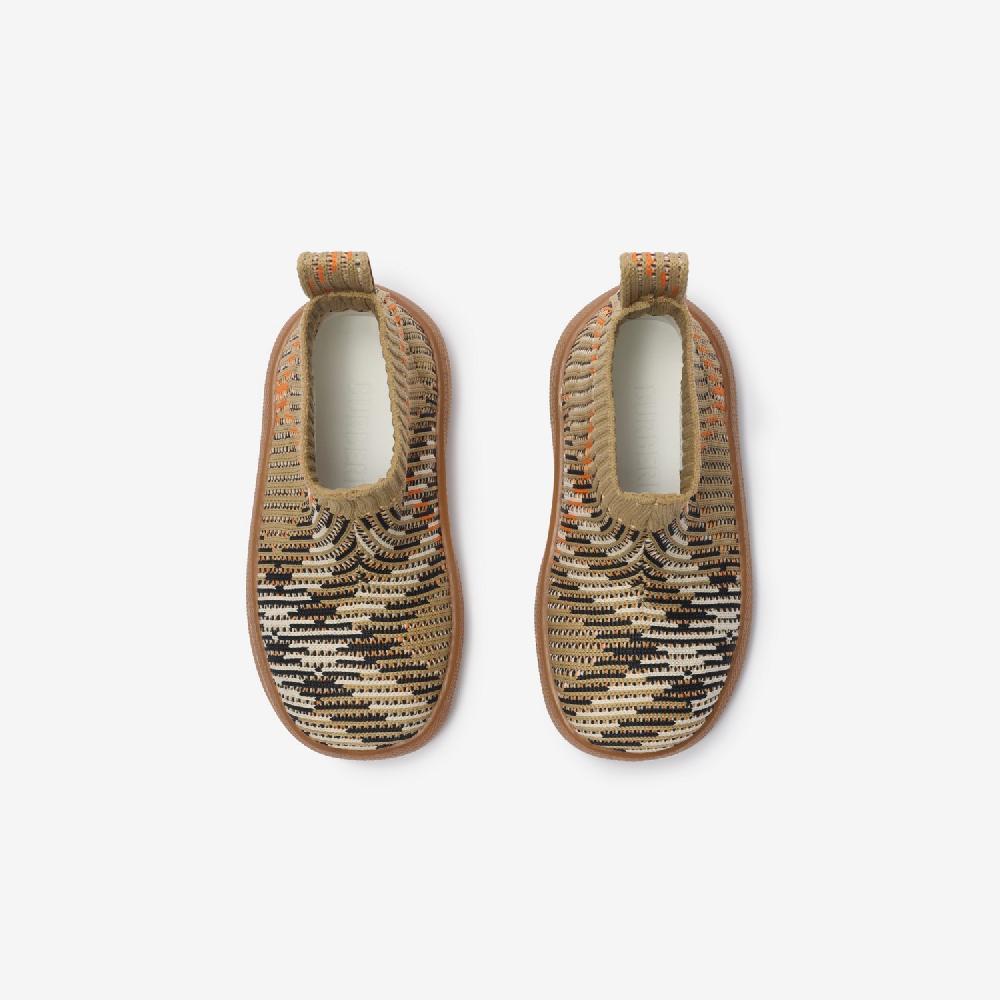 Burberry Zapatillas Deportivas Con Calcetín CheckPrecio 350 00 € 6-36 Meses