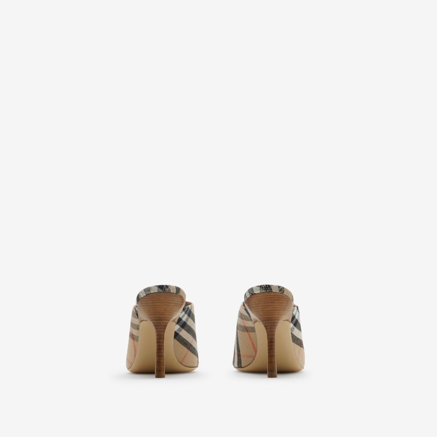 Burberry Zuecos Mews CheckPrecio 650 00 € Novedades