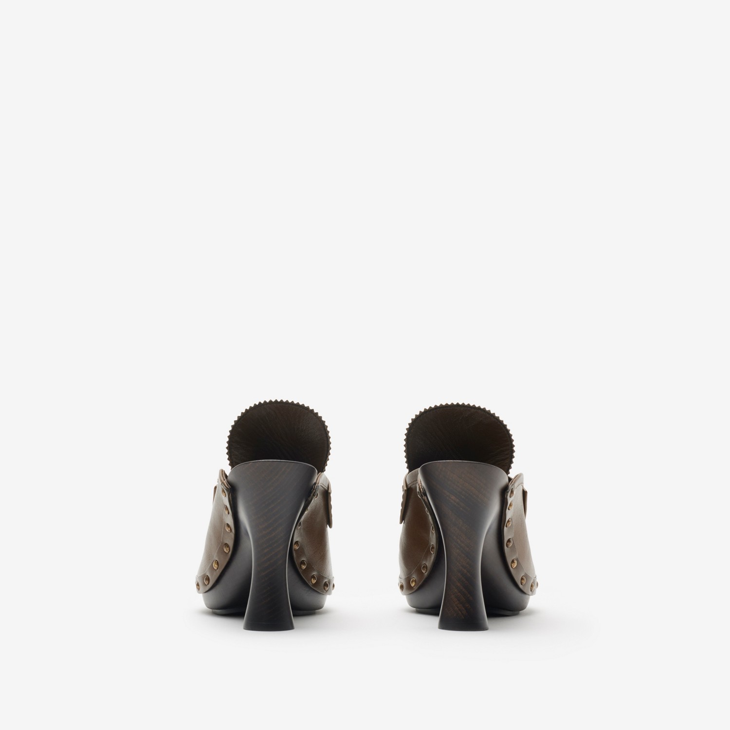 Burberry Zuecos Potter En PielPrecio 820 00 € Pasarela