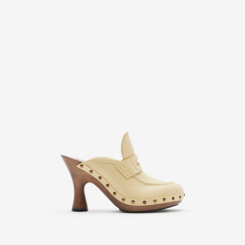 Burberry Zuecos Potter en pielPrecio 820 00 € Pasarela