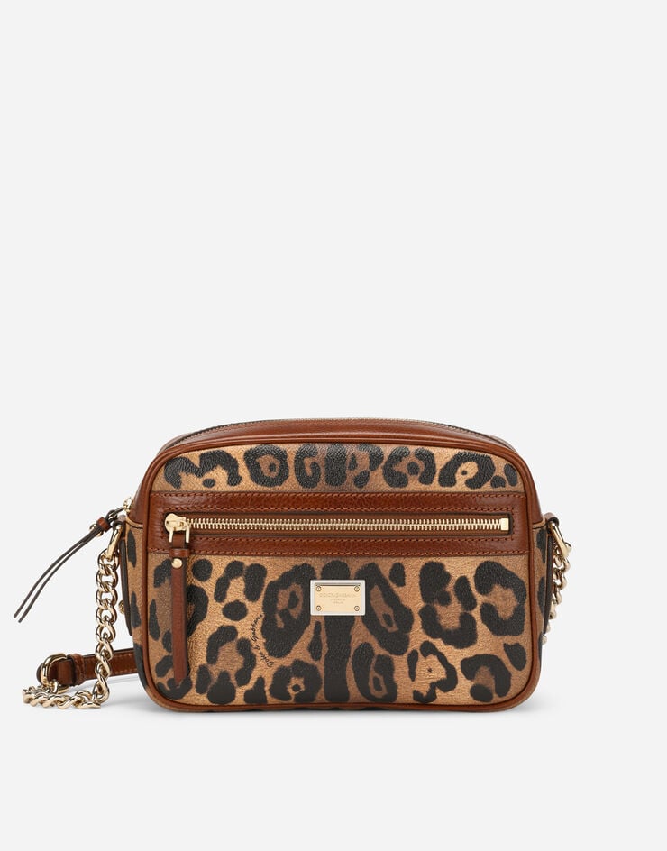 Dolce & Gabbana Bolso de bandolera mediano en crespo estampado leopardo con placa con logotipo