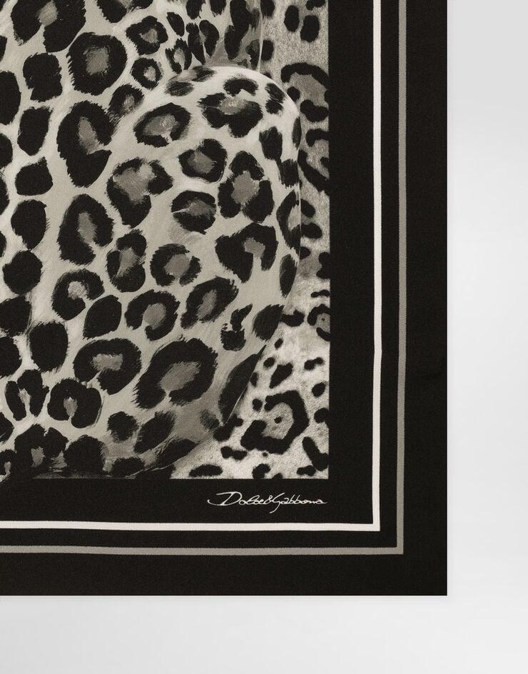 Dolce & Gabbana Fular En Sarga De Seda Con Estampado Leopardo 70 X 70