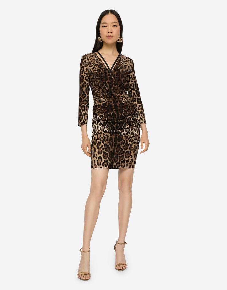 Dolce & Gabbana Vestido Corto En Seda Satinada Con Estampado De Leopardo Y Lazo