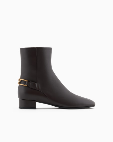 Armani Botín bajo de napa con placa de águila