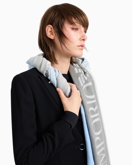 Armani Estola Con Bandas Verticales Multicolor