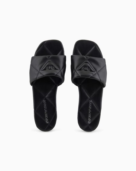 Armani Sandalia Efecto Napa Acolchada Con águila