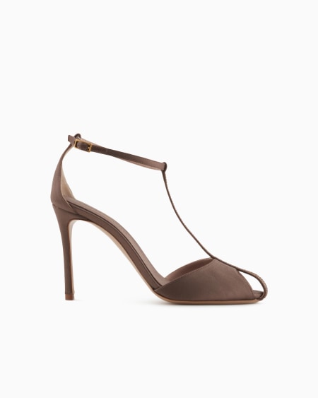 Armani Sandalia en T con tacón de raso y strass