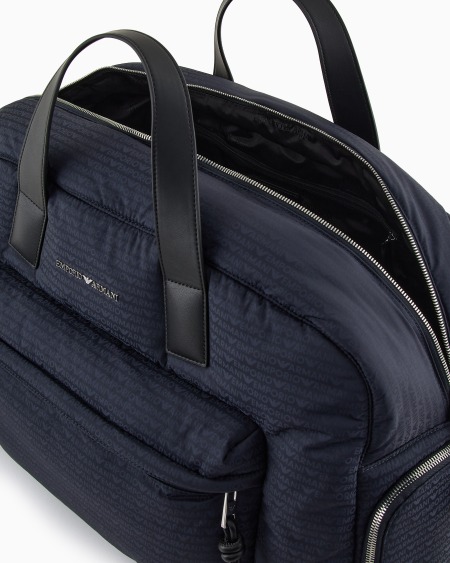 Armani Bolsa De Nailon Con Inscripción Integral Del Logotipo En Tejido Jacquard