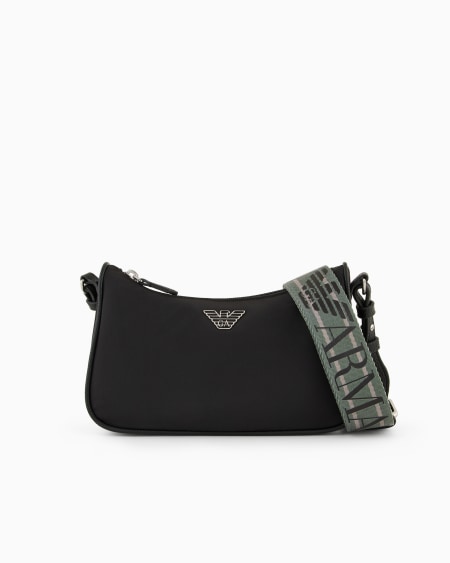 Armani Bolso baguette en nailon reciclado con placa de águila ASV