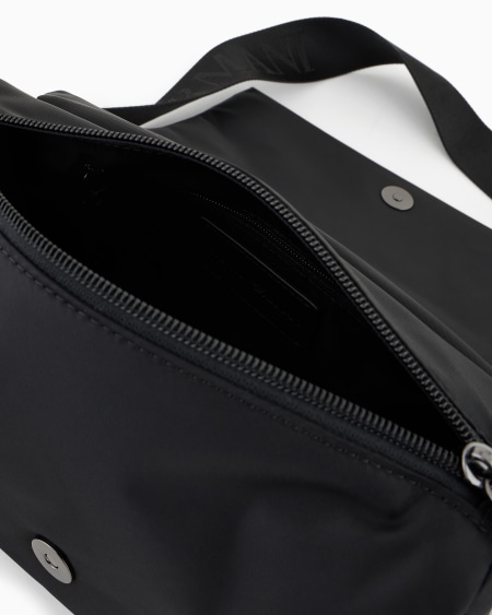 Armani Bolso Bandolera Con Solapa De Nailon Reciclado ASV