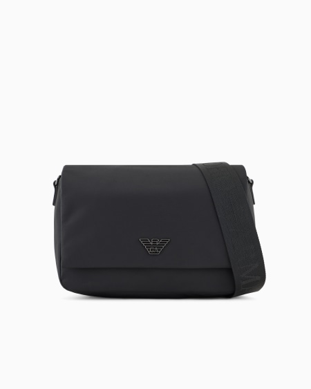 Armani Bolso bandolera con solapa de nailon reciclado ASV