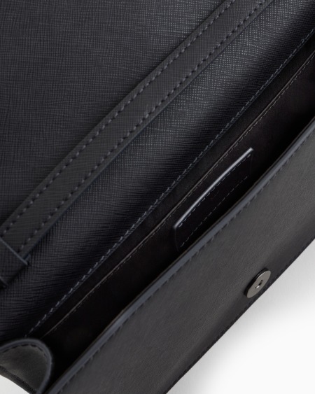 Armani Bolso Bandolera Con Solapa En Piel Saffiano Regenerada Y Nailon Reciclado ASV