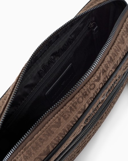 Armani Bolso Bandolera De Tejido Jacquard Con Inscripción Por Toda La Superficie