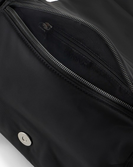 Armani Bolso Bandolera En Nailon Reciclado Con Placa De águila ASV