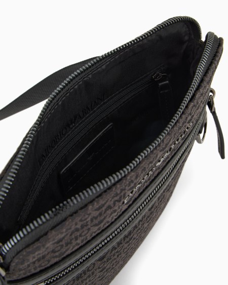 Armani Bolso Bandolera Plano En Tejido Jacquard Con Inscripción Integral