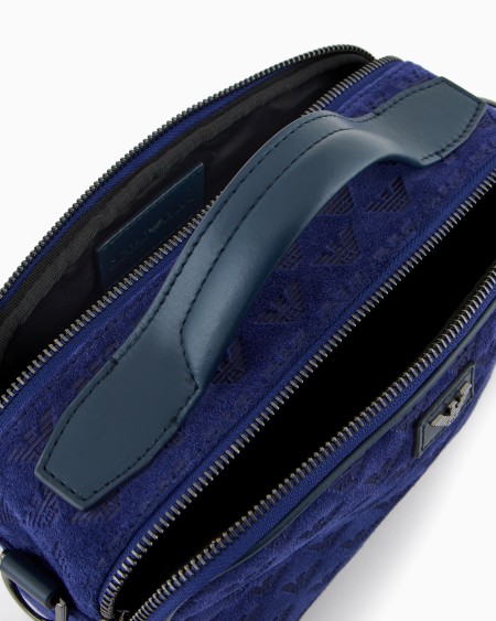 Armani Bolso Baúl De Ante Con Bandolera Y águila Grabada Por Toda La Superficie