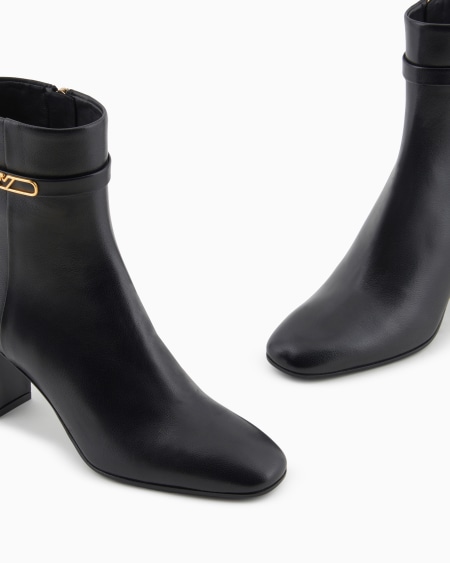 Armani Bota De Media Caña De Napa Con Placa De águila