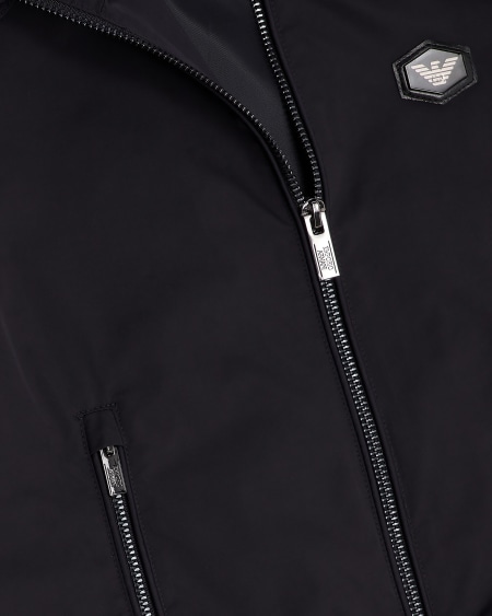 Armani Cazadora De Nailon Resistente Al Agua Con Capucha Y Parche De Logotipo