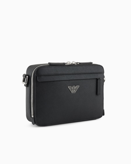 Armani Minifunda Para Cámara De Piel Saffiano Regenerada Con Placa De águila ASV