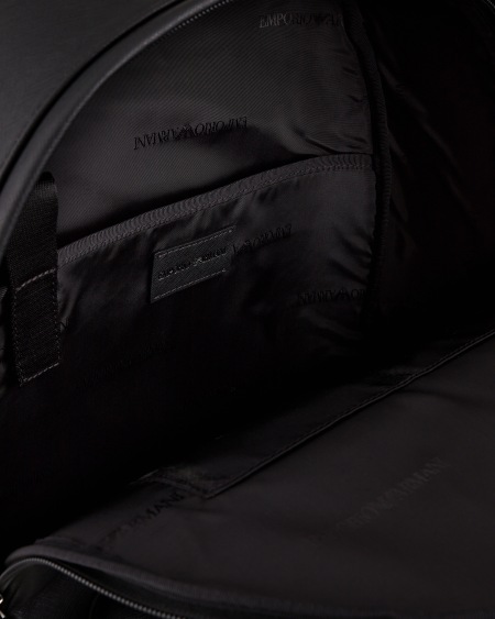 Armani Mochila Redondeada De Piel Saffiano Regenerada Con Placa De águila ASV