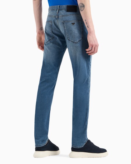 Armani Vaqueros J06 Slim Fit En Cómoda Sarga De Denim De 9 5 onzas