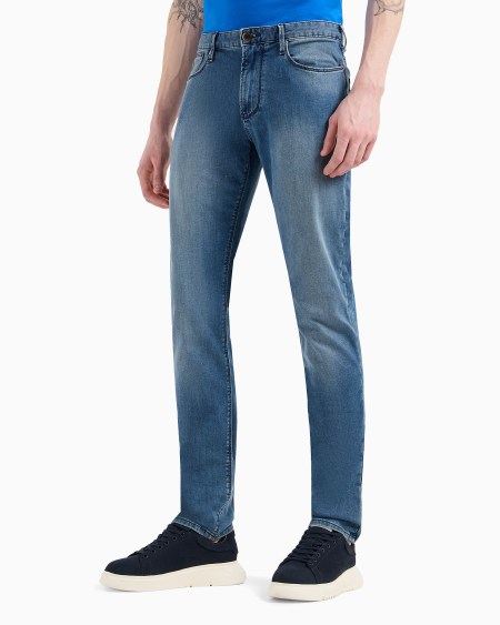 Armani Vaqueros J06 Slim Fit En Cómoda Sarga De Denim De 9 5 onzas