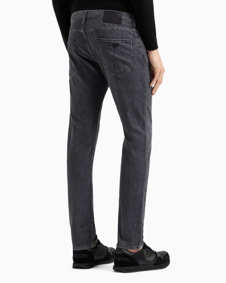 Armani Vaqueros J06 Slim Fit En Denim De 8 onzas Con Lavado Efecto Usado