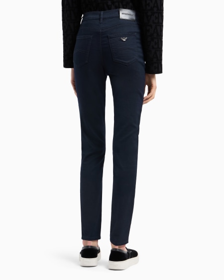 Armani Vaqueros J20 De Cintura Alta Y Pernera Superajustada En Denim Elástico