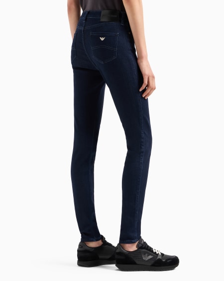 Armani Vaqueros J20 De Cintura Alta Y Pernera Superajustada En Denim De Lyocell