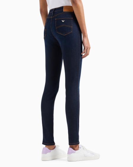 Armani Vaqueros J20 De Cintura Alta Y Pernera Superajustada En Denim De Viscosa