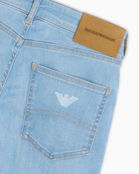 Armani Vaqueros J47 En Denim Elástico Con Cintura Media-alta Y Bajo Acampanado