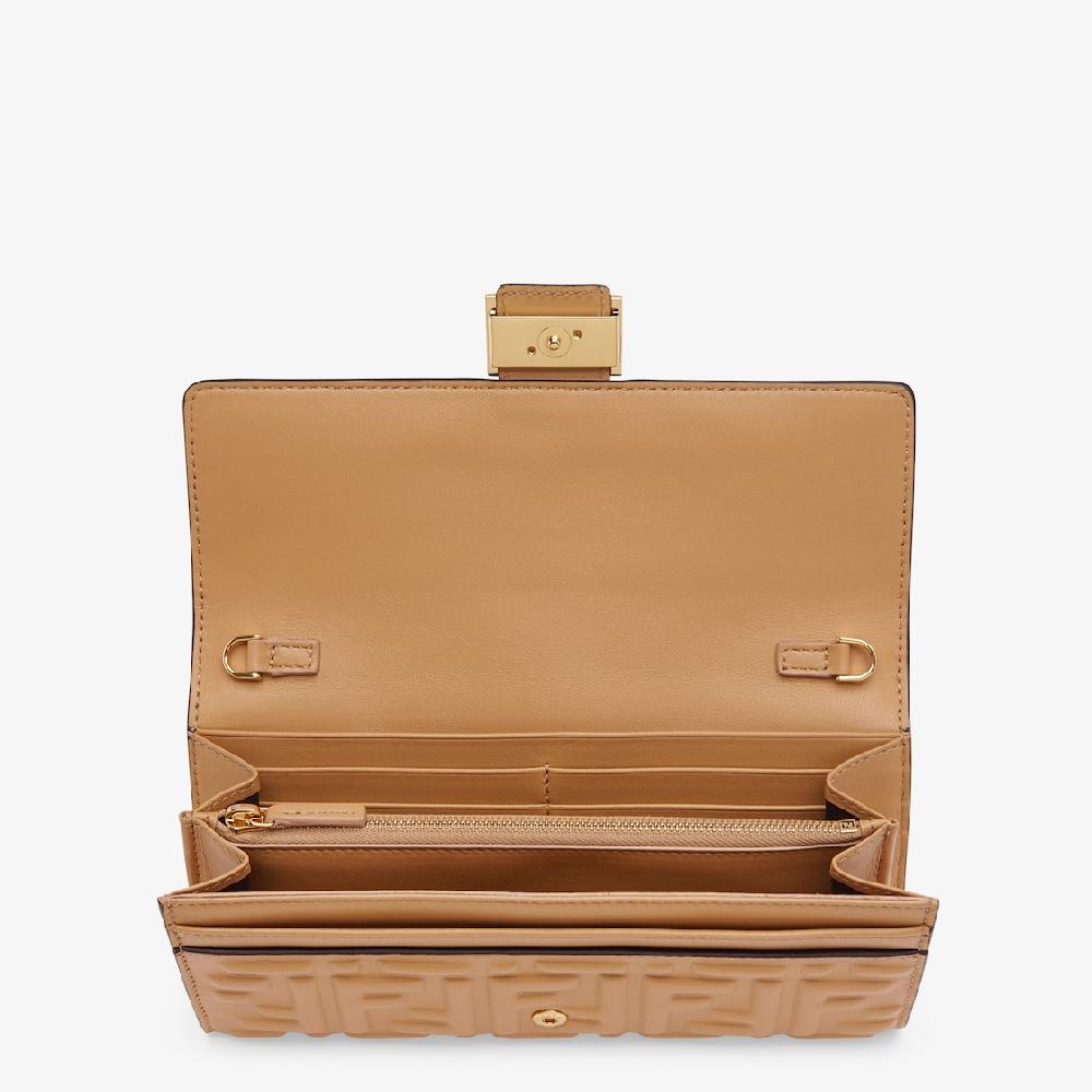 Fendi Cartera Continental Baguette Con Cadena