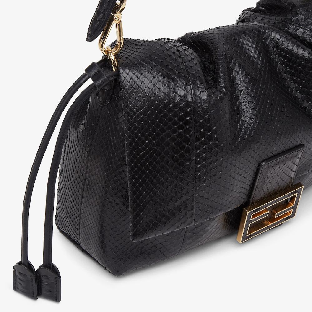 Fendi Mamma Baguette Medium