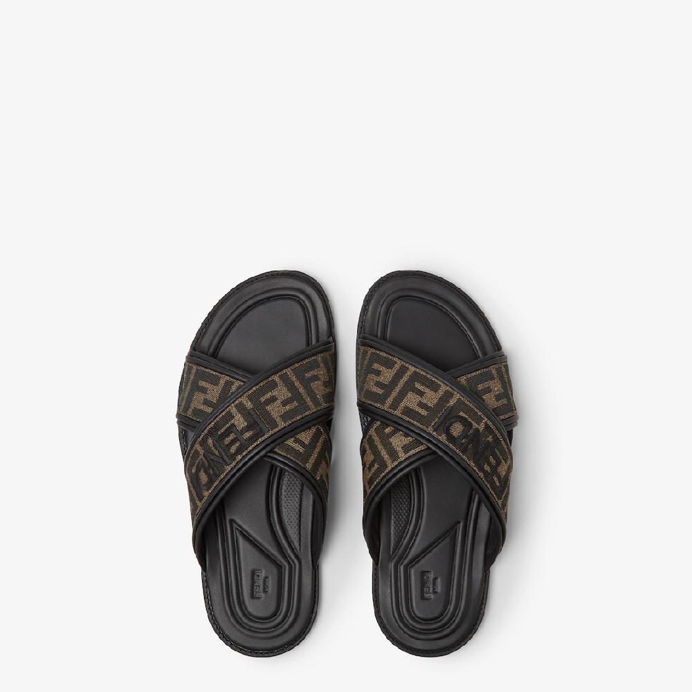 Fendi Sandalia Tipo Chancla