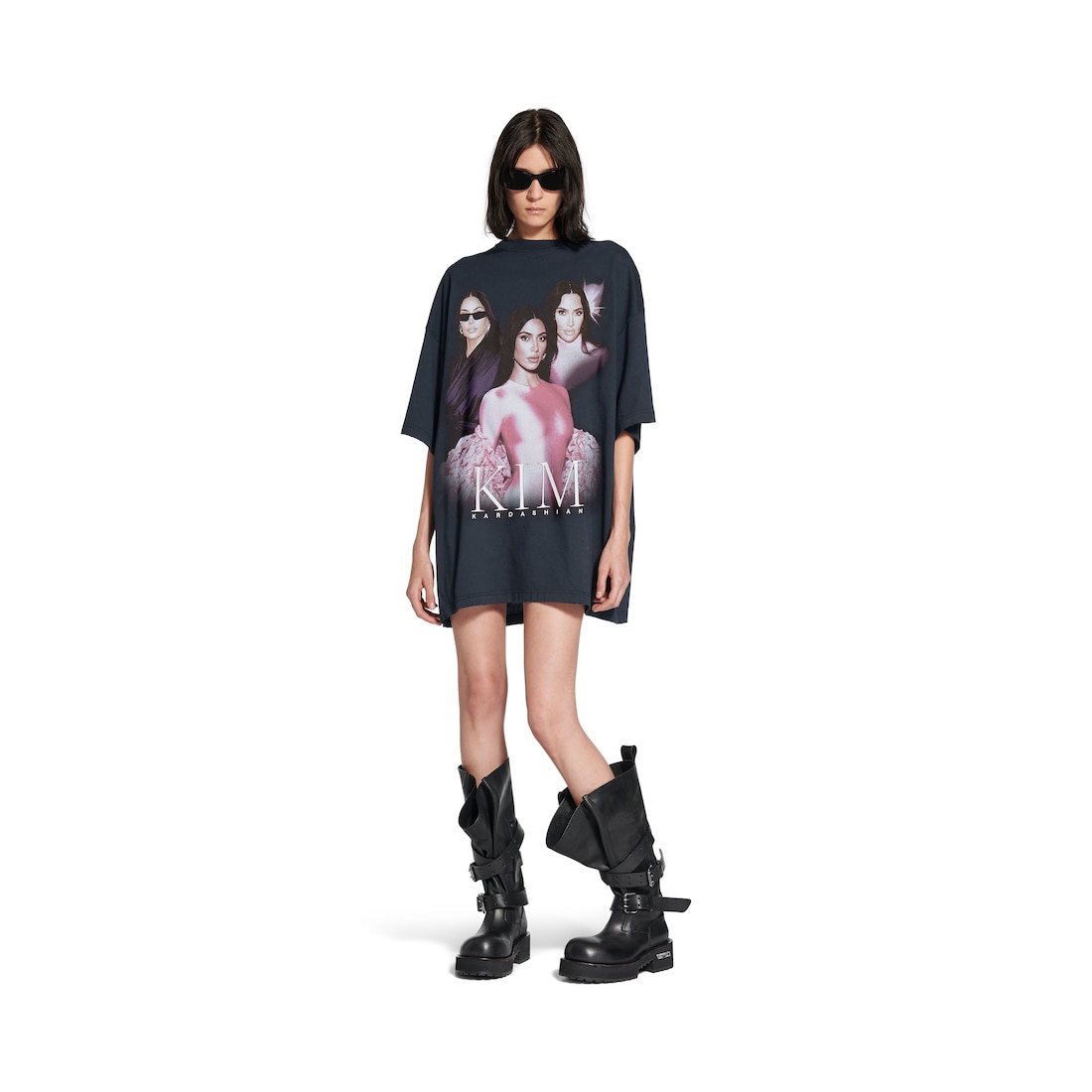 Balenciaga Camiseta Kim K Oversized en Negro Descolorido