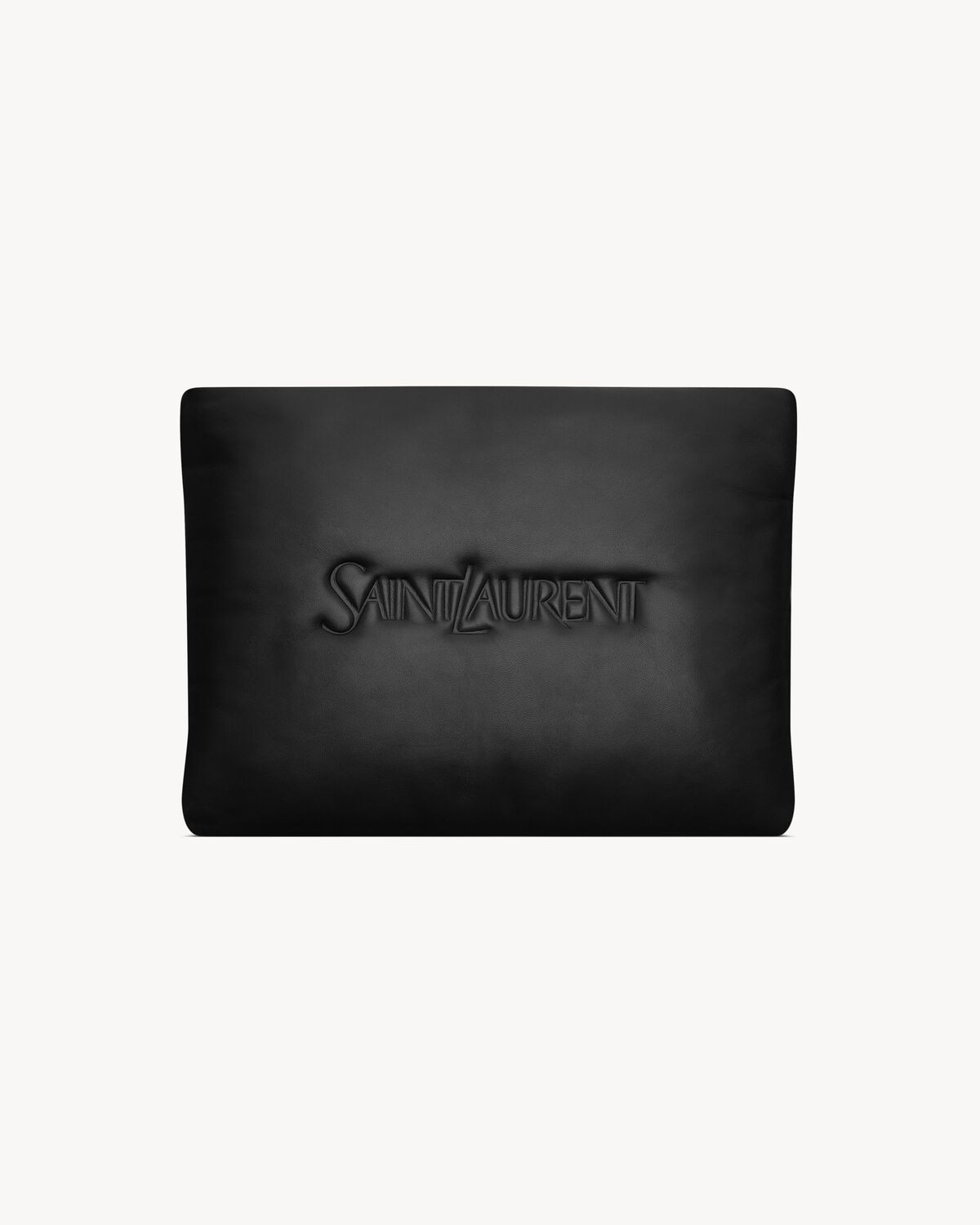 Saint Laurent pochette grande acolchada saint laurent de piel de cordero