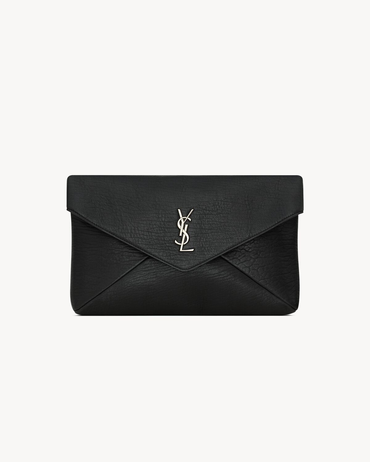 Saint Laurent pochette grande tipo sobre cassandre de piel de cordero granulada