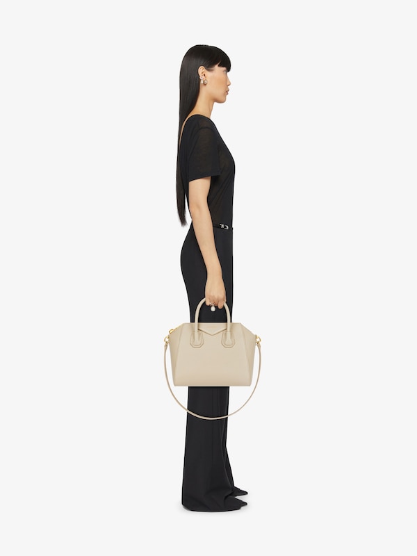 Givenchy Small Antigona Bag In Grained Leather