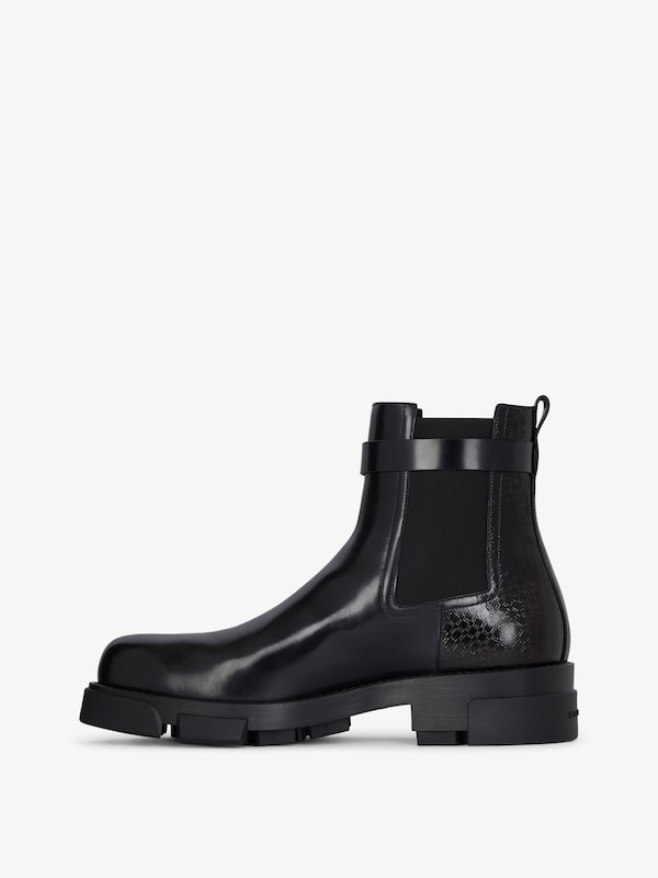 Givenchy Terra Chelsea Boots In Leather