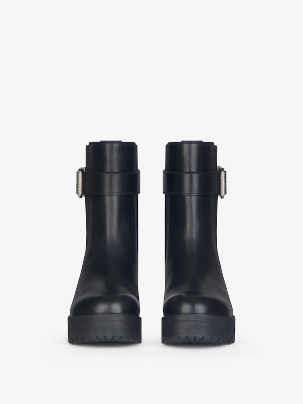 Givenchy Voyou Chelsea Boots In Leather