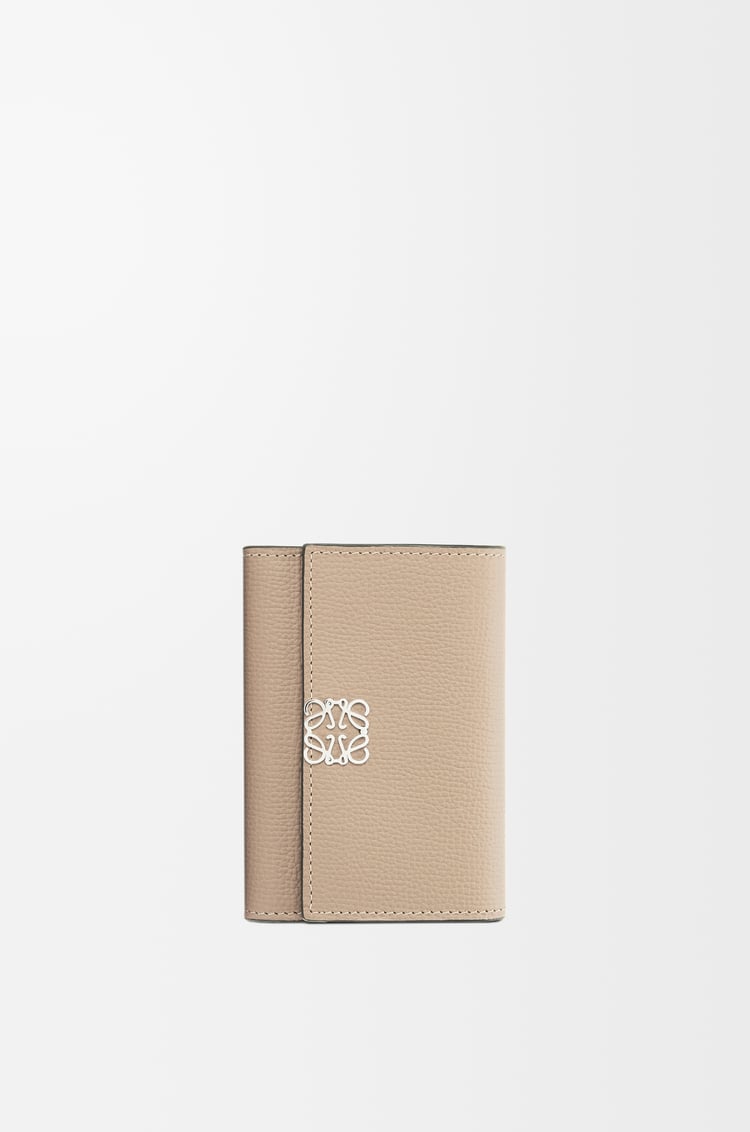 Loewe Anagram small vertical wallet in pebble grained calfskin 5 Colours