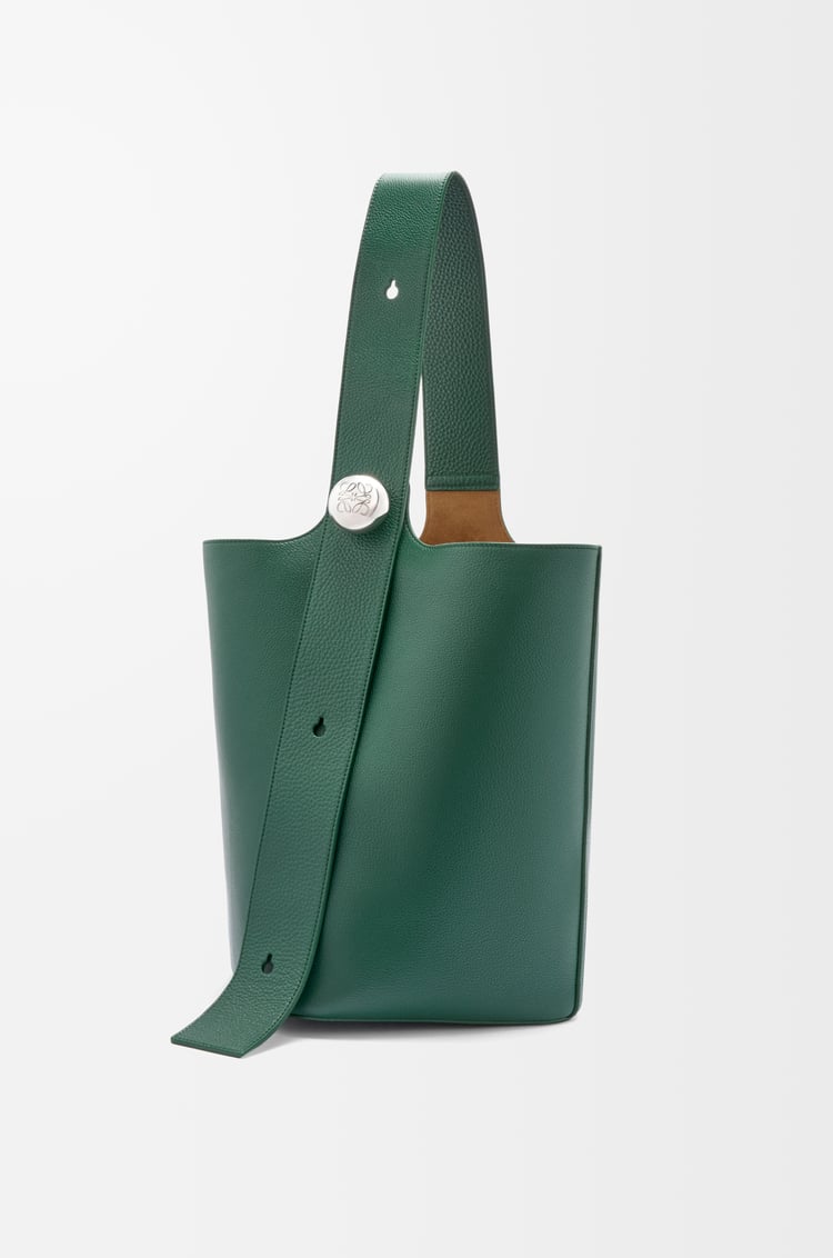 Loewe Large Pebble bucket in supple grained calfskin 3 Colours