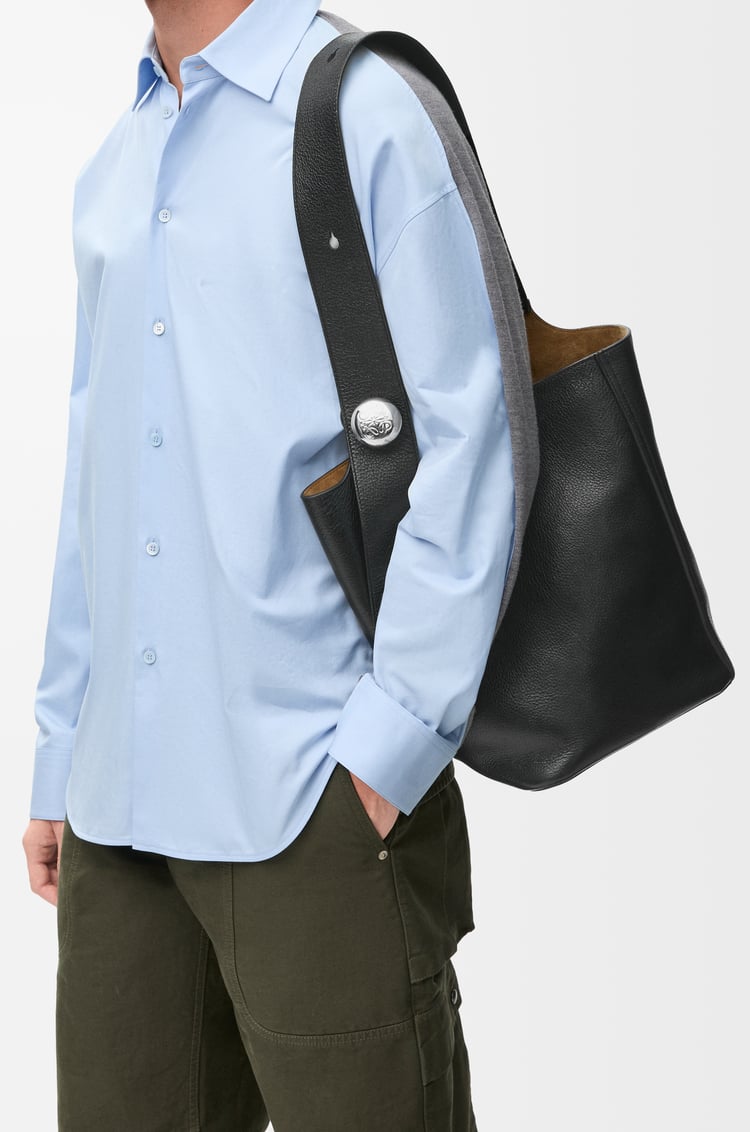 Loewe Large Pebble Bucket In Supple Grained Calfskin 3 Colours