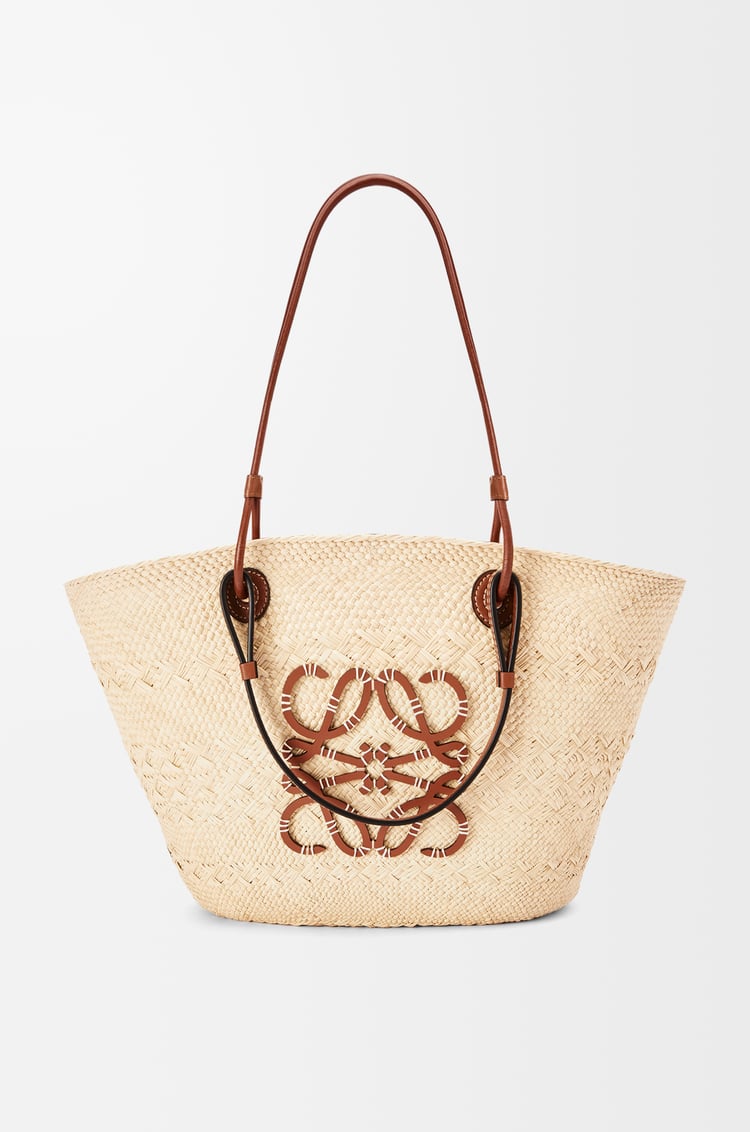 Loewe Medium Anagram Basket bag in iraca palm and calfskin 2 Colours